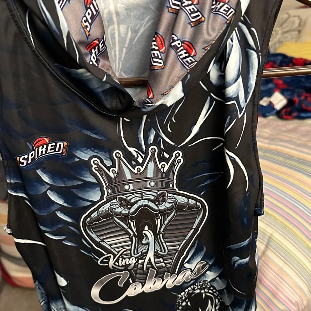 Black and Gray Cobra Graphic Sleeveless Hoodie - Picture 4 of 6